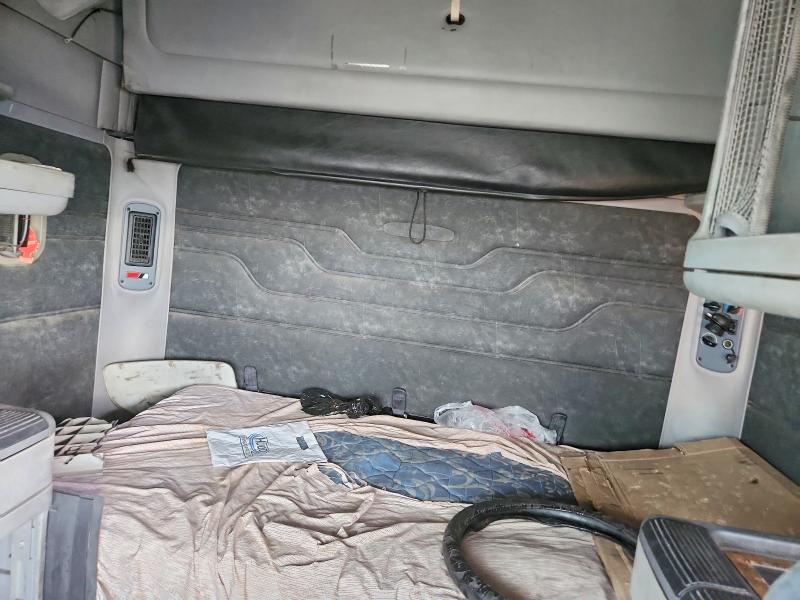 Aukcja sprzedaży 2001 Freightliner Columbia 1, vin: 1FUJA6BD91LJ23681, numer aukcji: 64034076