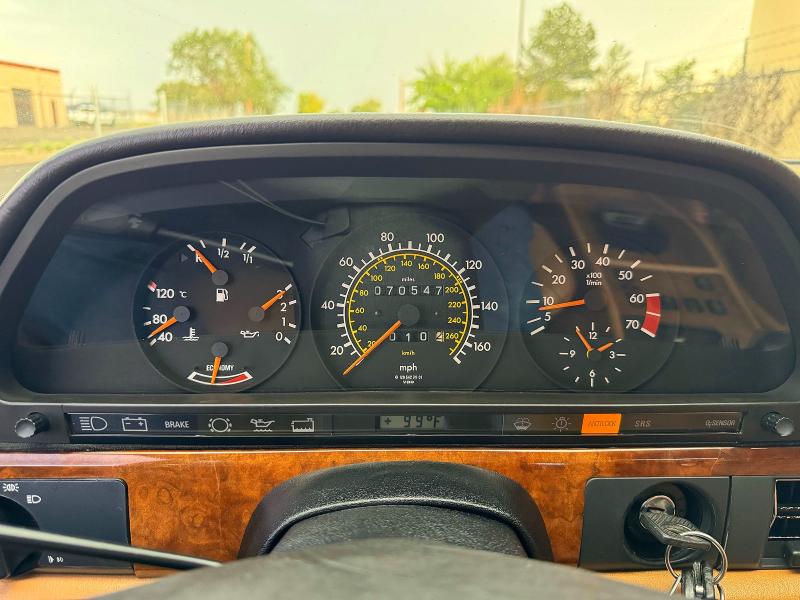 1986 Mercedes-benz 560 მანქანა იყიდება აუქციონზე, vin: WDBCA3902GA206649, აუქციონის ნომერი: 64502416