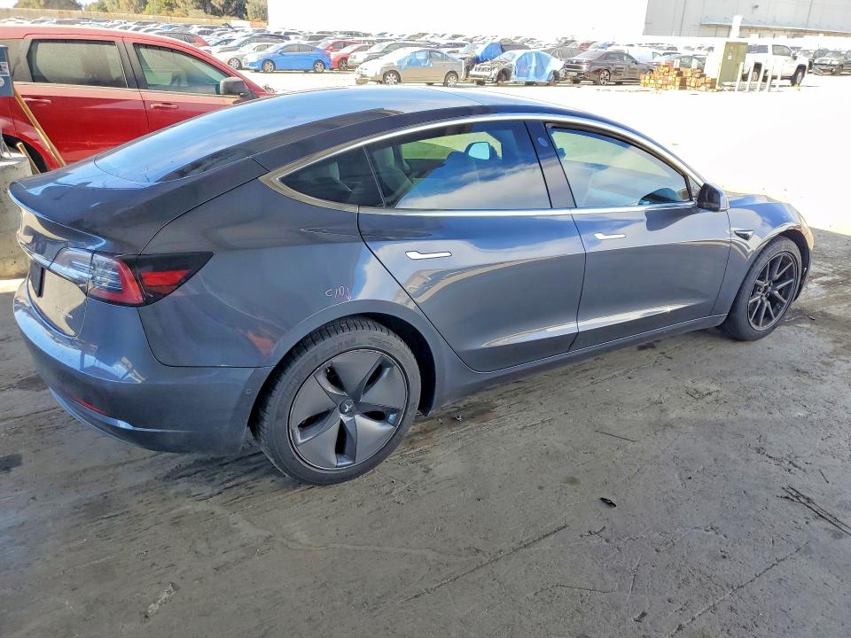 2020 Tesla Model 3 მანქანა იყიდება აუქციონზე, vin: 5YJ3E1EBXLF651351, აუქციონის ნომერი: 65514516