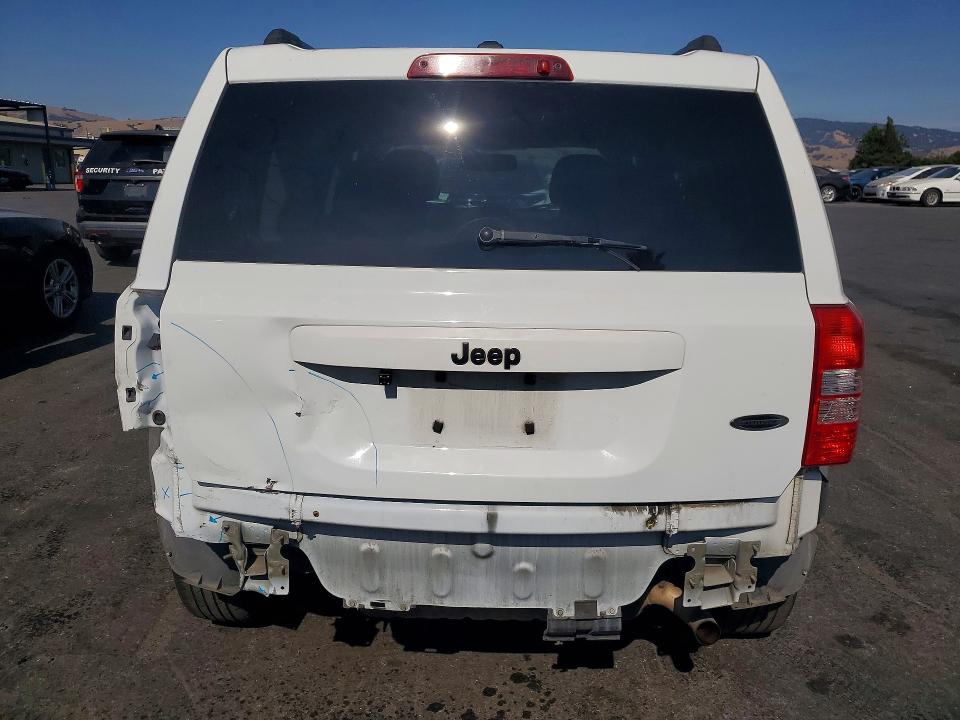 2015 Jeep Patriot მანქანა იყიდება აუქციონზე, vin: 1C4NJPBA7FD219945, აუქციონის ნომერი: 65144366