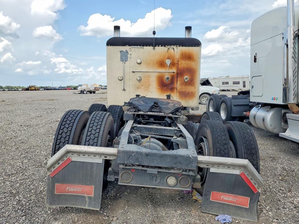 Продажа на аукционе авто 2001 Peterbilt 379, vin: 1XP5DU9X11D546705, номер лота: 63640506