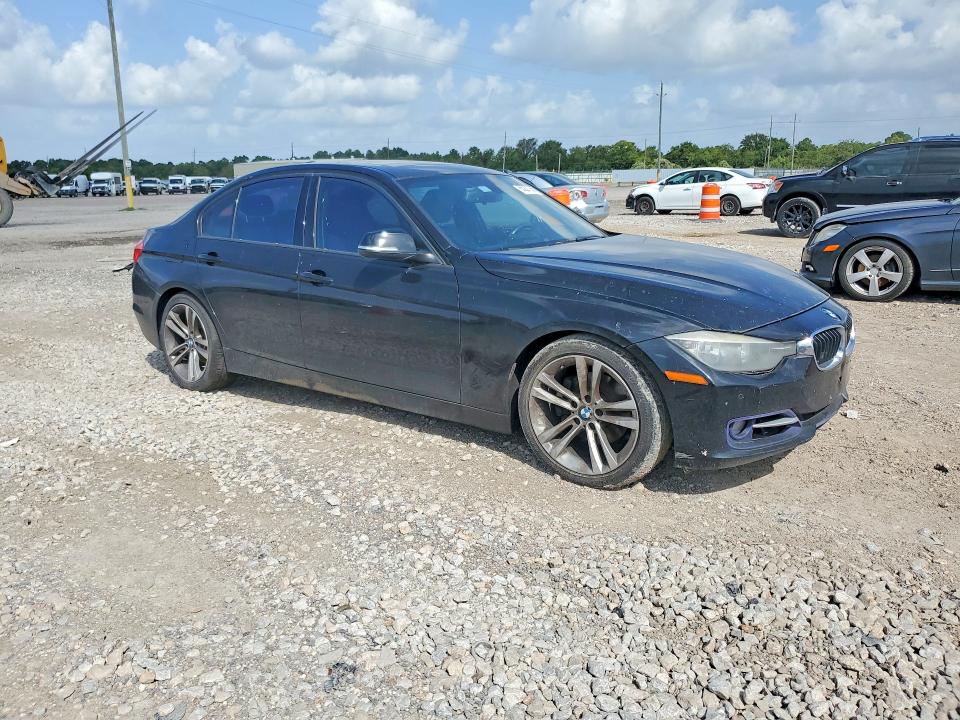 65221356 :رقم المزاد ، WBA3A5C53DF356926 vin ، 2013 Bmw 328 مزاد بيع