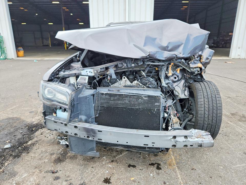 61478016 :رقم المزاد ، 2C3CCABG7PH565506 vin ، 2023 Chrysler 300 مزاد بيع