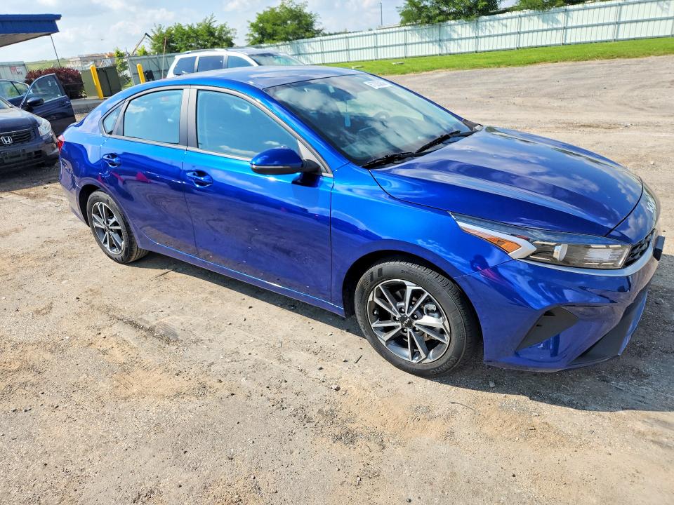 67035056 :رقم المزاد ، 3KPF24AD9NE466389 vin ، 2022 Kia Forte مزاد بيع