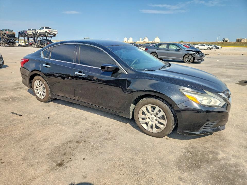 Продажа на аукционе авто 2016 Nissan Altima, vin: 1N4AL3AP1GC216818, номер лота: 63765276