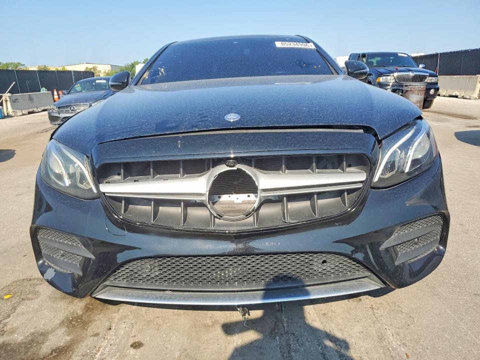 65234996 :رقم المزاد ، WDDZF4JB4HA055978 vin ، 2017 Mercedes-benz E مزاد بيع