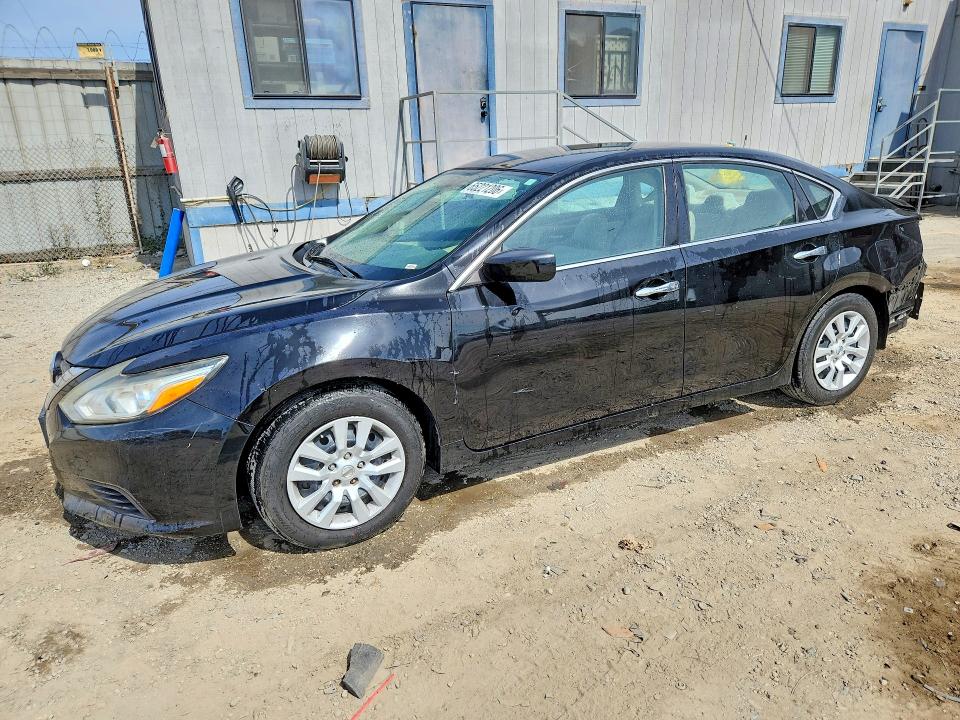 65221206 :رقم المزاد ، 1N4AL3AP2HN337380 vin ، 2017 Nissan Altima مزاد بيع