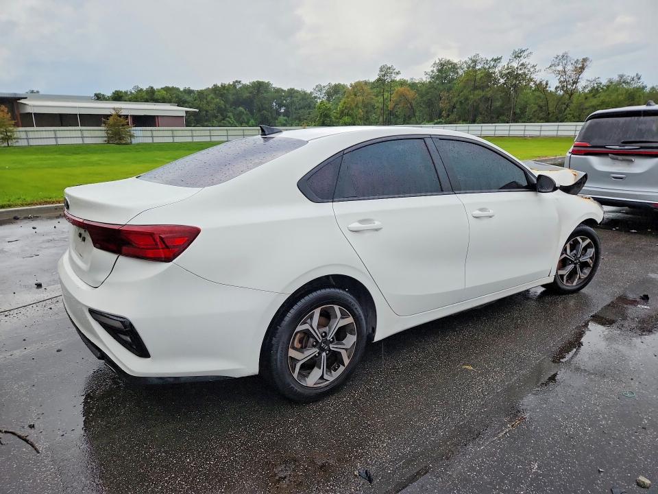 64782856 :رقم المزاد ، 3KPF24AD9ME262738 vin ، 2021 Kia Forte مزاد بيع