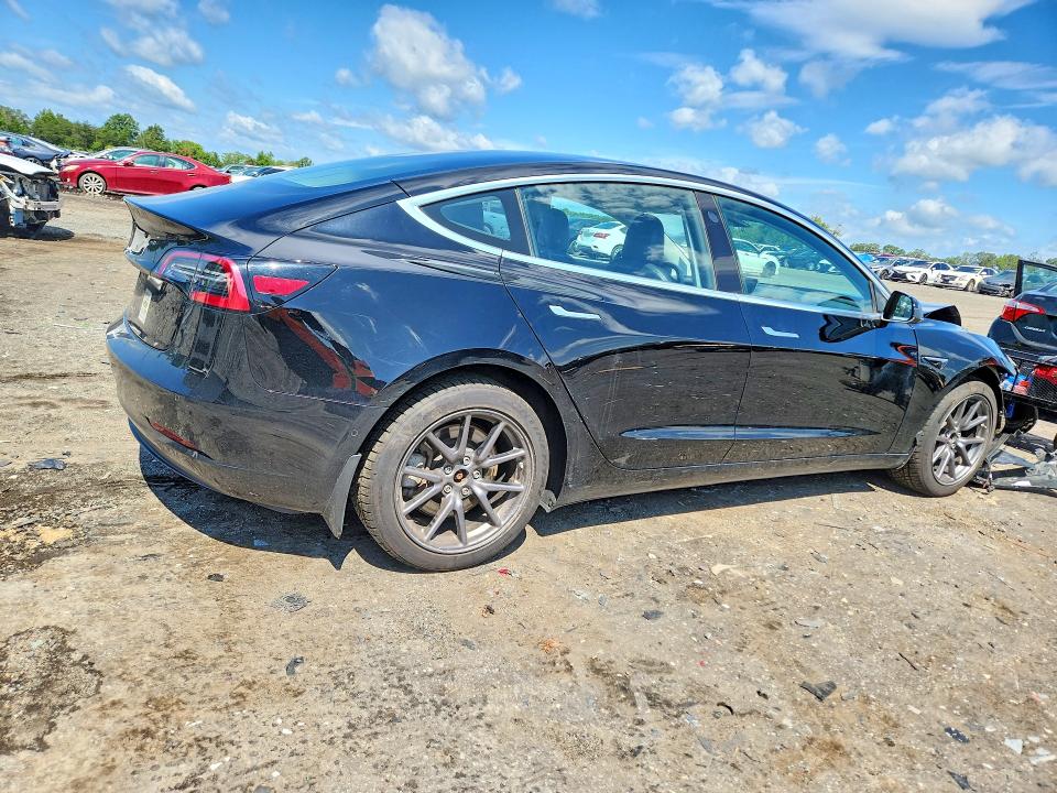 Продаж на аукціоні авто 2018 Tesla Model 3, vin: 5YJ3E1EA8JF156523, номер лоту: 65543426