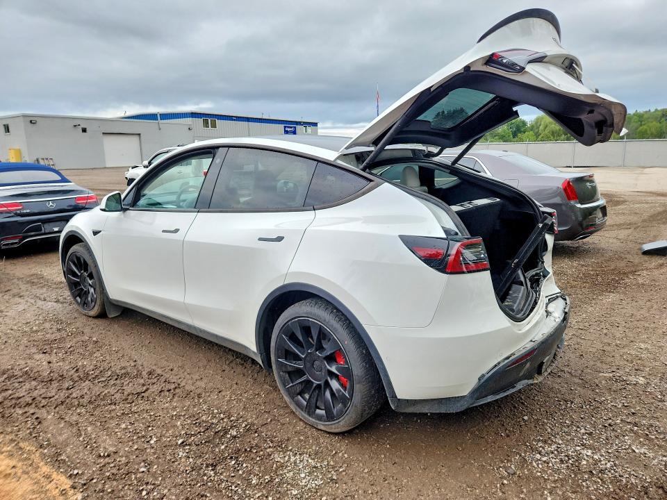 Продажа на аукционе авто 2022 Tesla Model Y, vin: 7SAYGAEE2NF359547, номер лота: 64721896