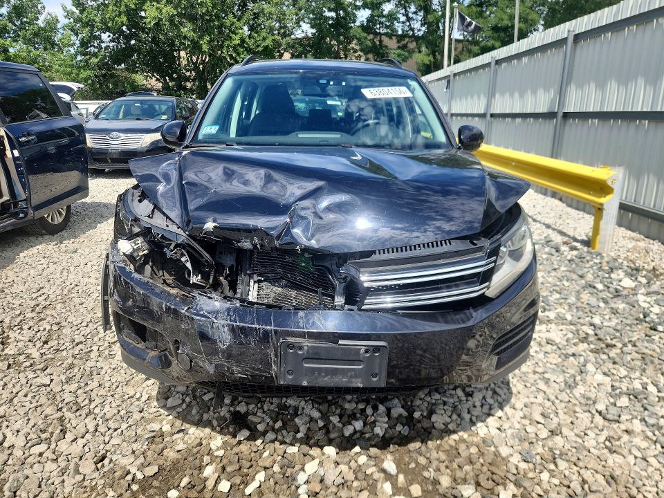 Продажа на аукционе авто 2017 Volkswagen Tiguan, vin: WVGBV7AX2HK000639, номер лота: 63804156