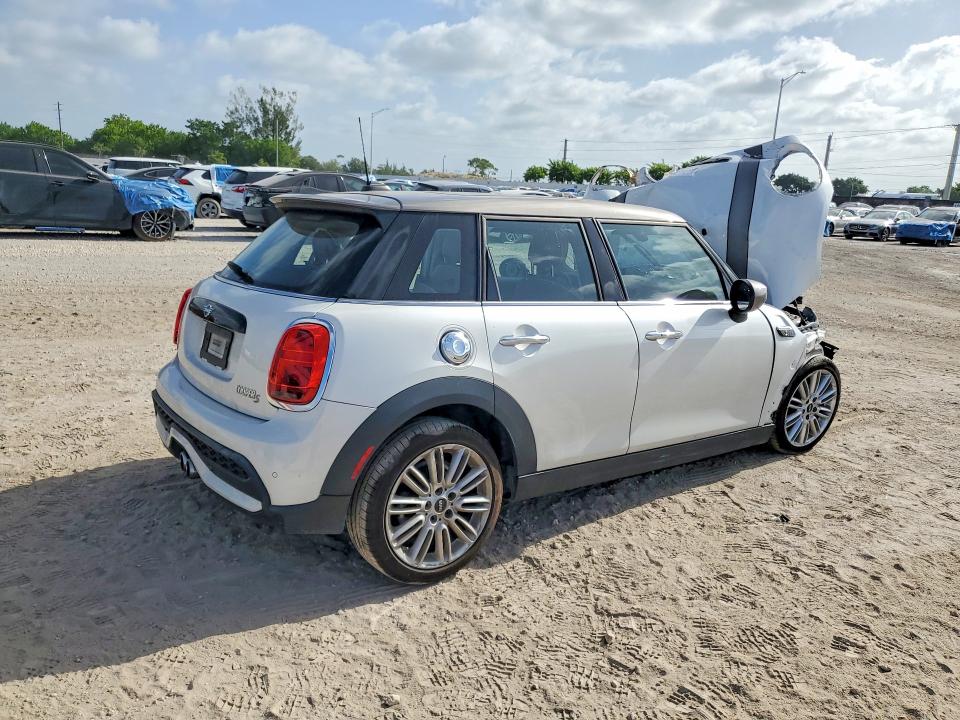 2024 Mini Cooper მანქანა იყიდება აუქციონზე, vin: WMW53DK04R2U42554, აუქციონის ნომერი: 65030086