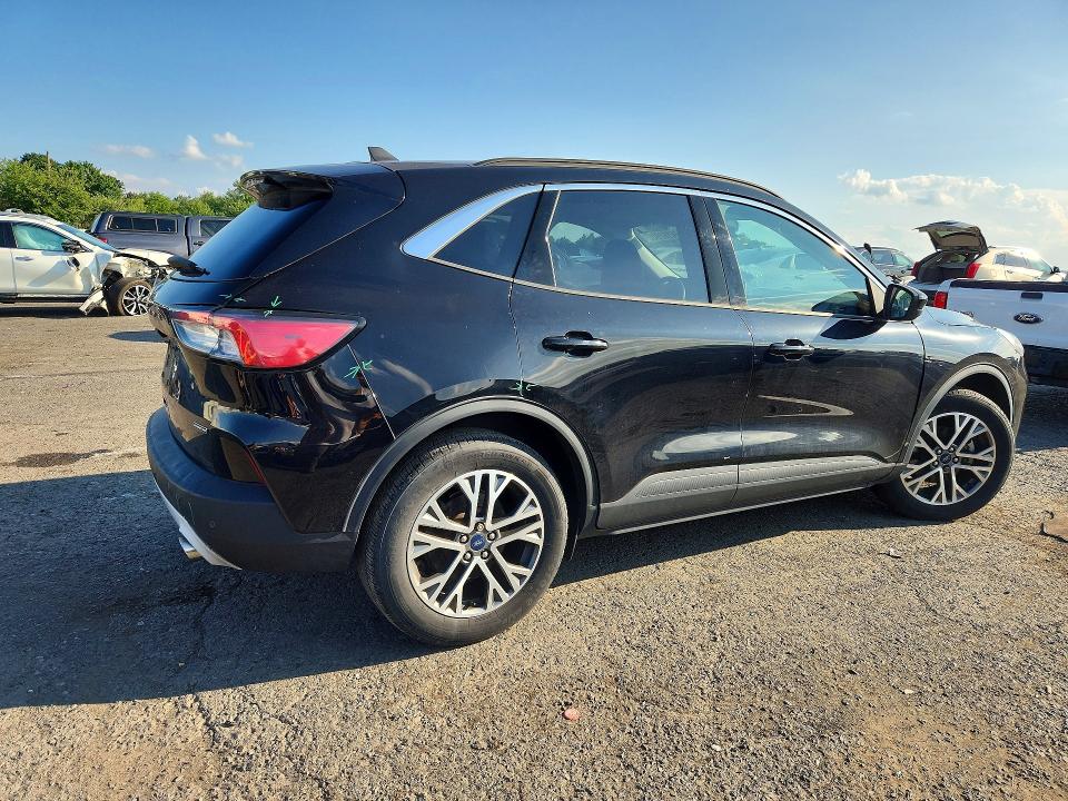 Продажа на аукционе авто 2021 Ford Escape, vin: 1FMCU9CZ2MUA07672, номер лота: 64182926