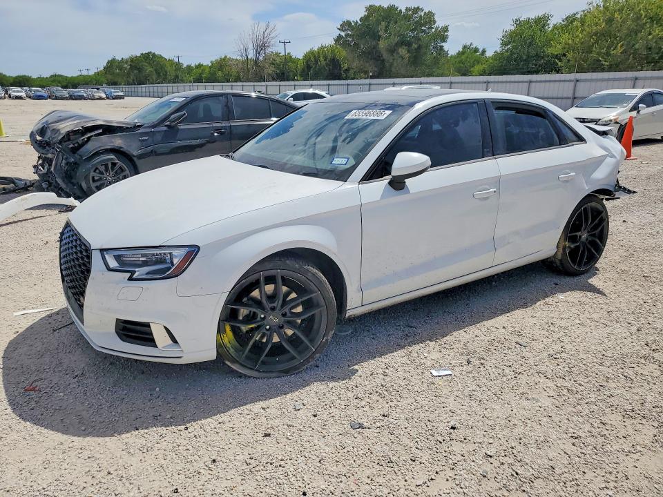 65596886 :رقم المزاد ، WAUAUGFF4J1000346 vin ، 2018 Audi A3 مزاد بيع
