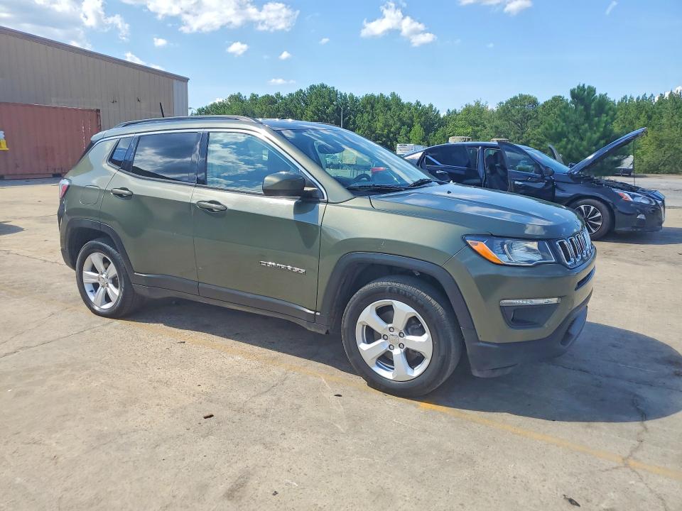 65716466 :رقم المزاد ، 3C4NJCBBXJT227428 vin ، 2018 Jeep Compass مزاد بيع