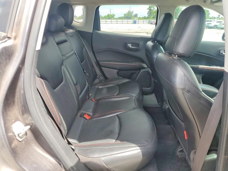 64547666 :رقم المزاد ، 3C5NJDDB7KT799268 vin ، 2019 Jeep Compass مزاد بيع