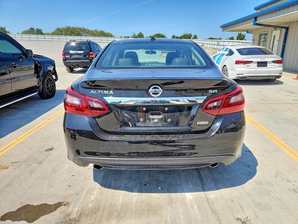 Продаж на аукціоні авто 2018 Nissan Altima, vin: 1N4AL3AP6JC285463, номер лоту: 65793946