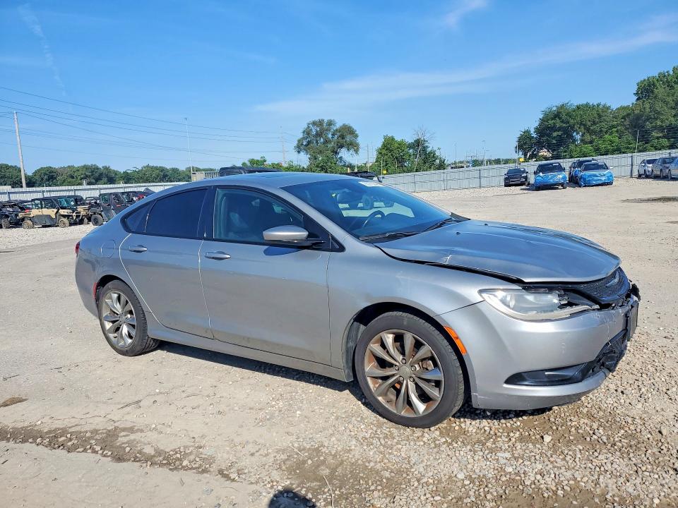 65273046 :رقم المزاد ، 1C3CCCBB3FN550569 vin ، 2015 Chrysler 200 مزاد بيع