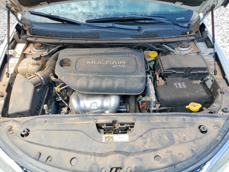 63881556 :رقم المزاد ، 1C3CCCAB6FN579873 vin ، 2015 Chrysler 200 مزاد بيع
