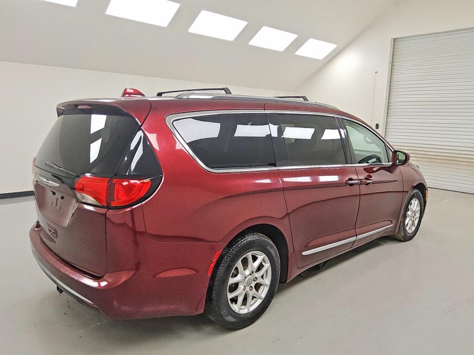 Продаж на аукціоні авто 2020 Chrysler Pacifica, vin: 2C4RC1BG4LR106928, номер лоту: 64572226