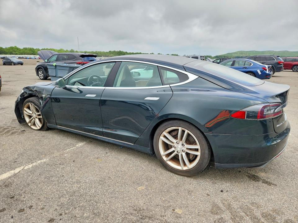 63150316 :رقم المزاد ، 5YJSA1AG0DFP12054 vin ، 2013 Tesla Model S مزاد بيع