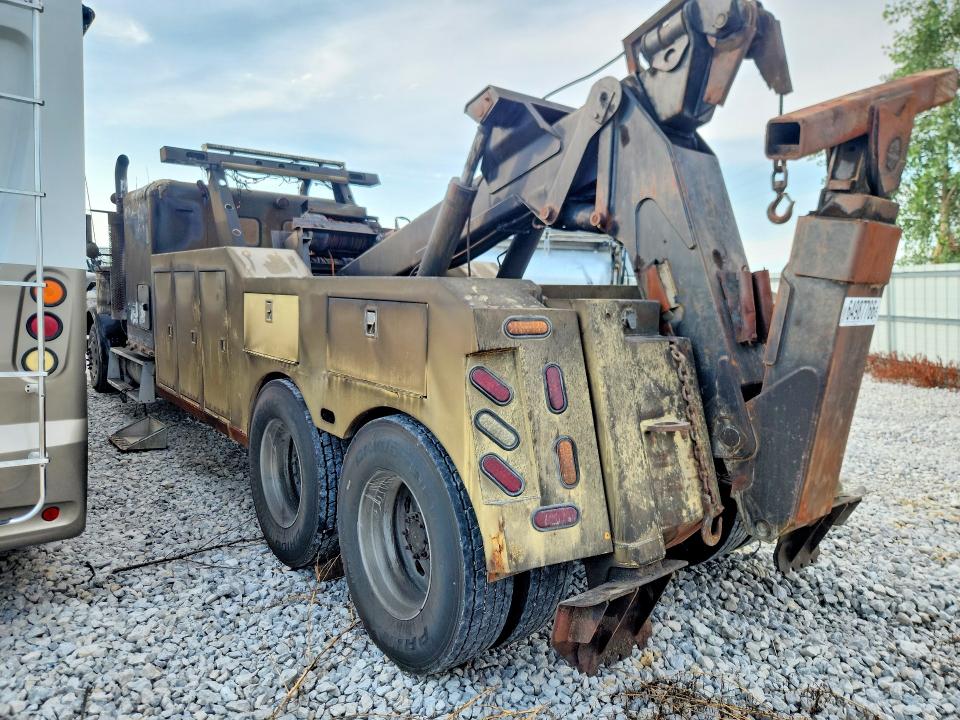 64987766 :رقم المزاد ، 1FV8F0Y92VH833851 vin ، 1997 Freightliner Fld120 مزاد بيع