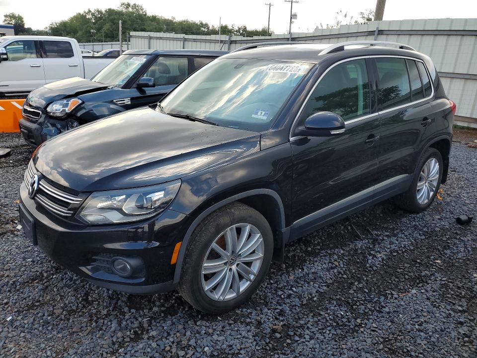 Auction sale of the 2016 Volkswagen Tiguan, vin: WVGBV7AX6GW588262, lot number: 64047726