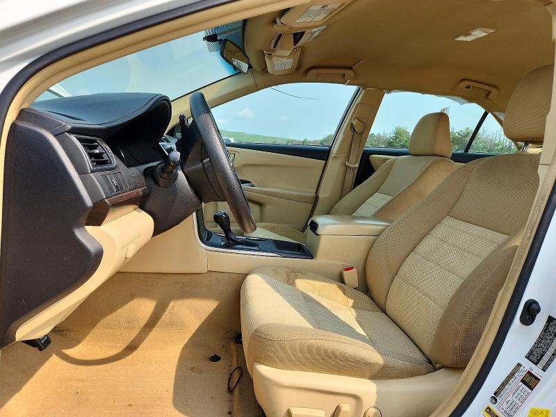 64493176 :رقم المزاد ، 4T1BF1FK4HU272640 vin ، 2017 Toyota Camry مزاد بيع