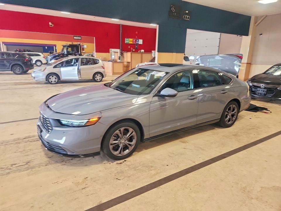 63989736 :رقم المزاد ، 1HGCY2F68RA023631 vin ، 2024 Honda Accord مزاد بيع