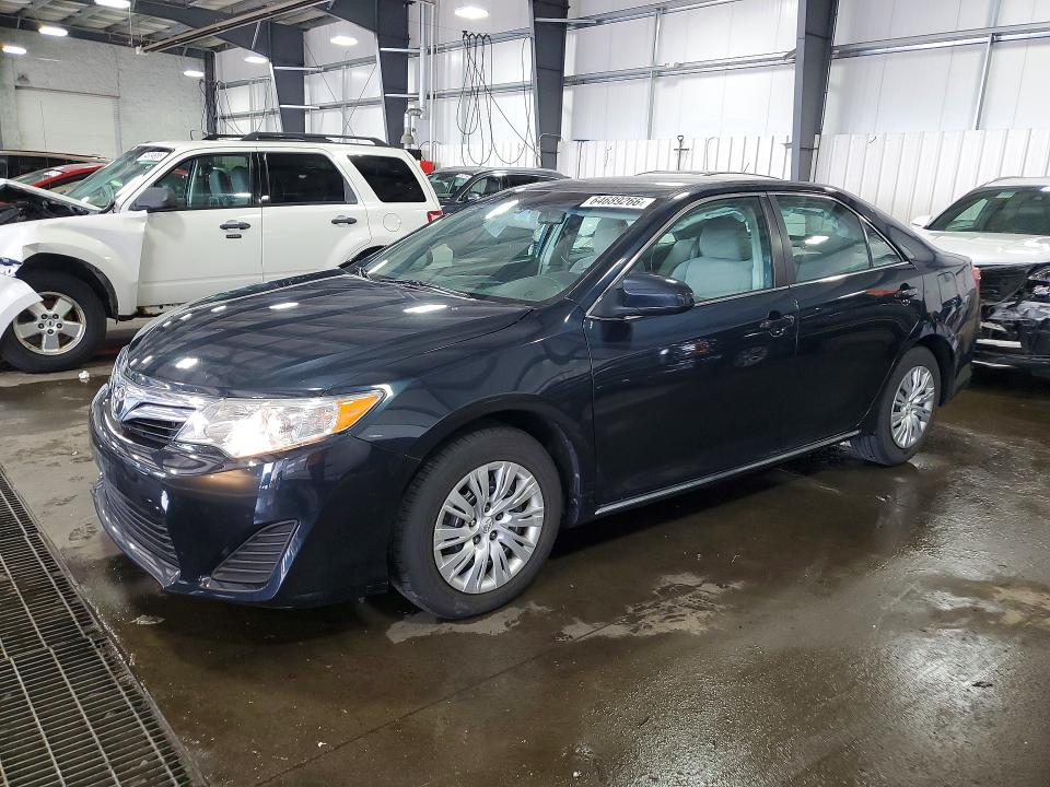 2014 Toyota Camry მანქანა იყიდება აუქციონზე, vin: 4T4BF1FKXER443585, აუქციონის ნომერი: 64689266