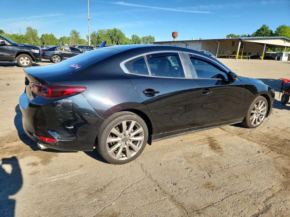 63940336 :رقم المزاد ، 3MZBPACL1NM301216 vin ، 2022 Mazda 3 مزاد بيع