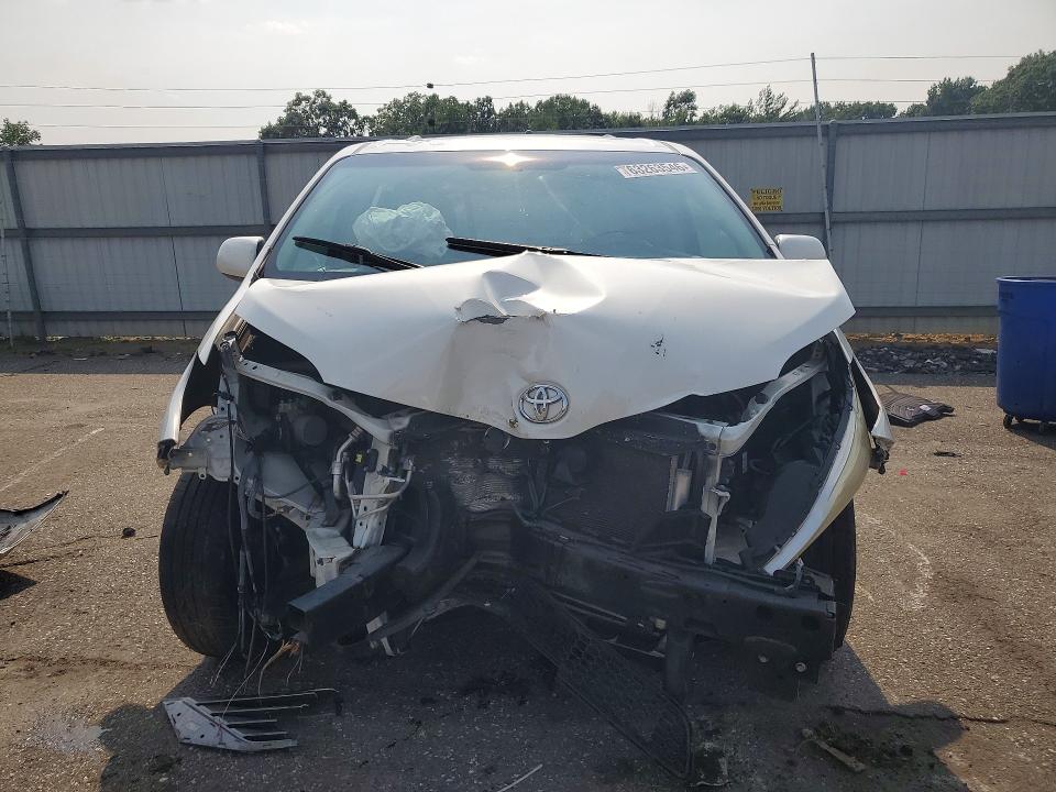 Продаж на аукціоні авто 2017 Toyota Sienna, vin: 5TDYZ3DC6HS800695, номер лоту: 63263546