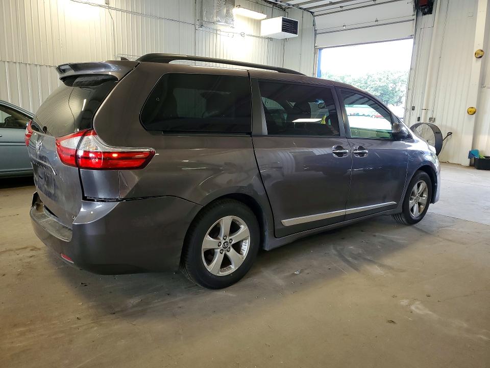 64666816 :رقم المزاد ، 5TDKZ3DC4KS998299 vin ، 2019 Toyota Sienna مزاد بيع