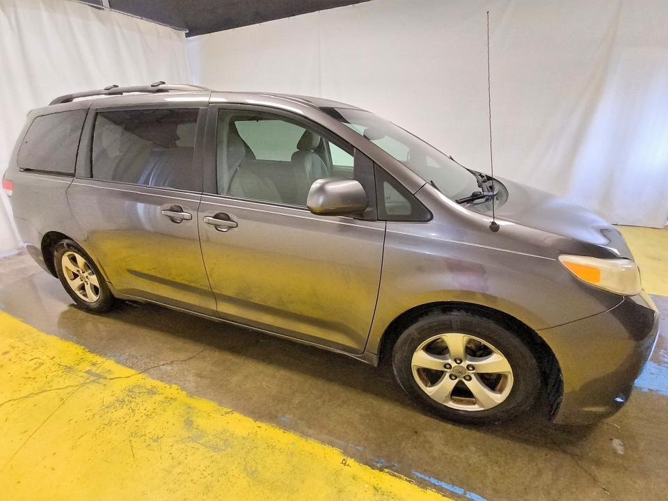 Продаж на аукціоні авто 2011 Toyota Sienna, vin: 5TDKK3DCXBS004713, номер лоту: 66831706