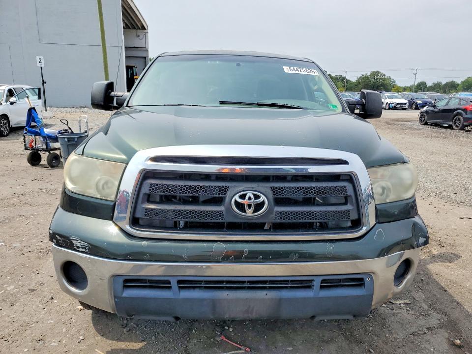 64425326 :رقم المزاد ، 5TFCY5F12BX012437 vin ، 2011 Toyota Tundra مزاد بيع
