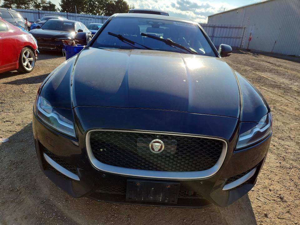 63405896 :رقم المزاد ، SAJBL4BN3HCY42696 vin ، 2017 Jaguar Xf مزاد بيع