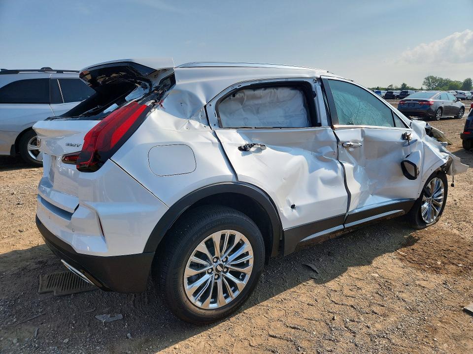 63363176 :رقم المزاد ، 1GYFZDR42RF172368 vin ، 2024 Cadillac Xt4 مزاد بيع