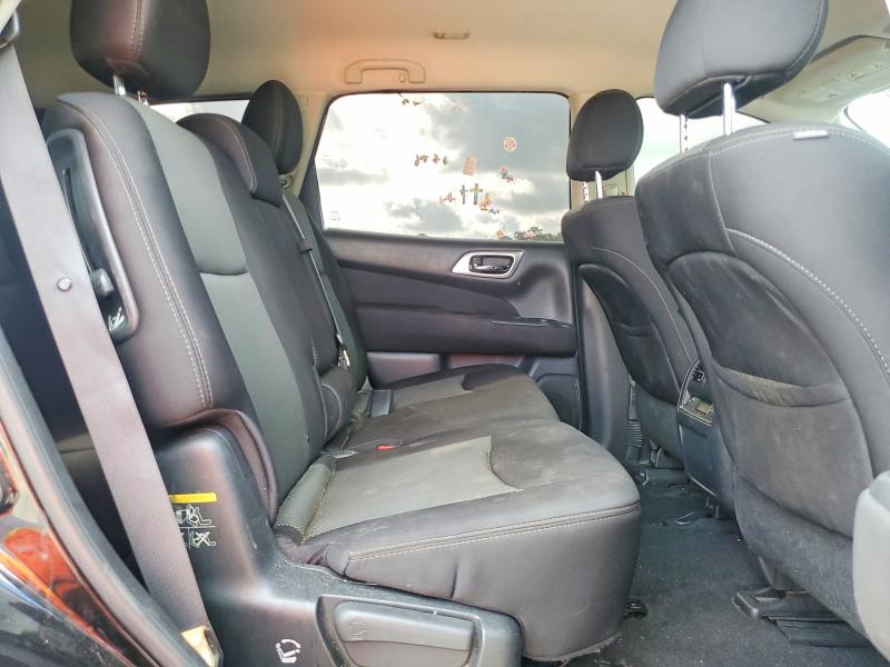 64021276 :رقم المزاد ، 5N1DR2MM9HC649415 vin ، 2017 Nissan Pathfinder مزاد بيع
