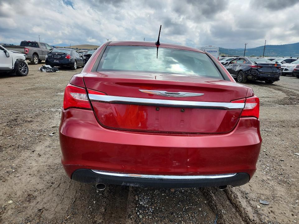 2013 Chrysler 200 მანქანა იყიდება აუქციონზე, vin: 1C3CCBCG2DN597884, აუქციონის ნომერი: 64919526