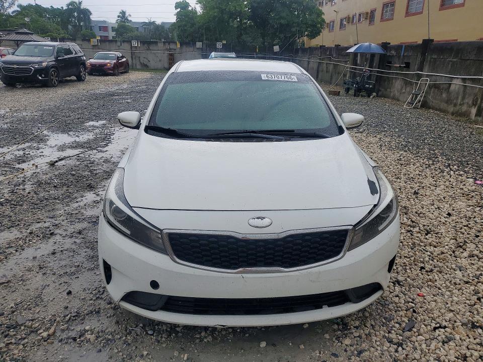 2017 Kia Forte მანქანა იყიდება აუქციონზე, vin: 3KPFK4A75HE143164, აუქციონის ნომერი: 63707766
