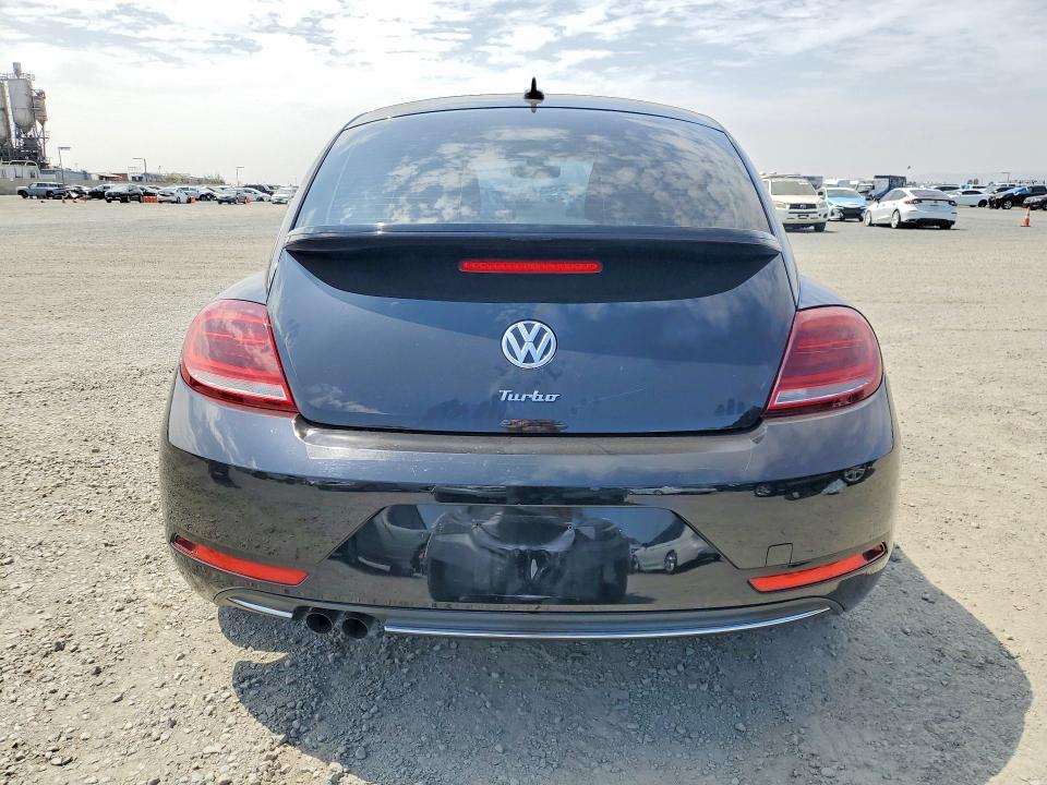 Продаж на аукціоні авто 2018 Volkswagen Beetle, vin: 3VWFD7AT0JM706753, номер лоту: 63514976