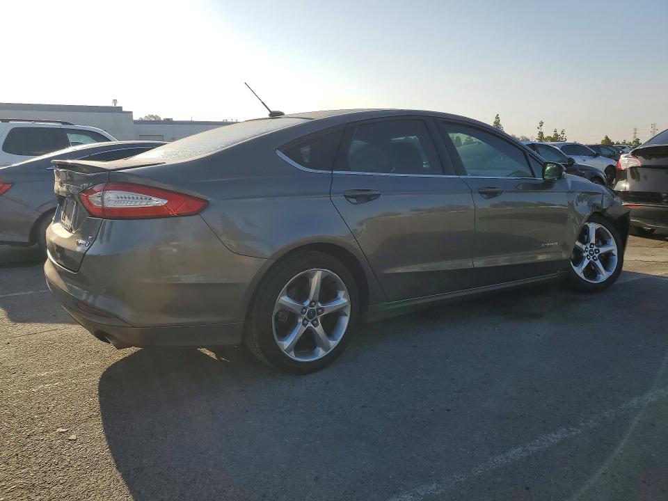 Продажа на аукционе авто 2013 Ford Fusion, vin: 3FA6P0LU4DR261132, номер лота: 63435616