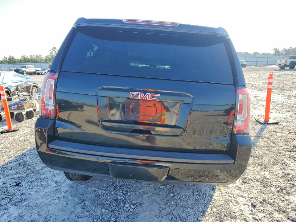 64341316 :رقم المزاد ، 1GKS1GKC8JR342321 vin ، 2018 Gmc Yukon Xl مزاد بيع