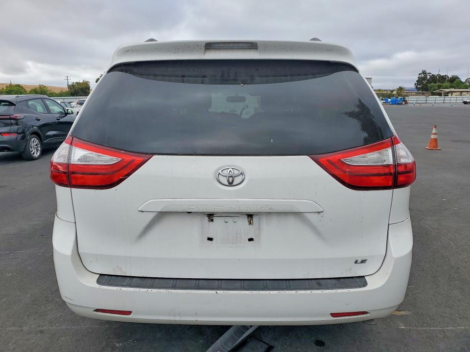 Aukcja sprzedaży 2015 Toyota Sienna, vin: 5TDKK3DCXFS677393, numer aukcji: 64946576