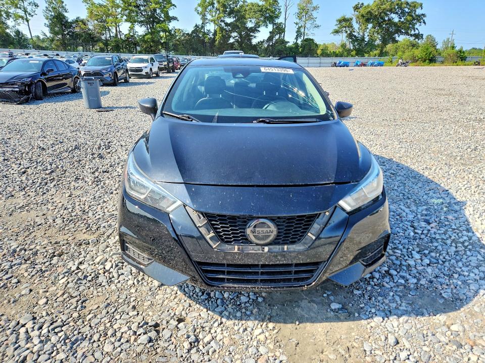 64513396 :رقم المزاد ، 3N1CN8DV3LL886845 vin ، 2020 Nissan Versa مزاد بيع