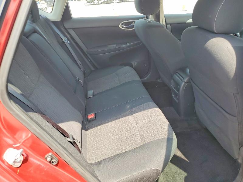 2015 Nissan Sentra მანქანა იყიდება აუქციონზე, vin: 3N1AB7APXFL659057, აუქციონის ნომერი: 65274946