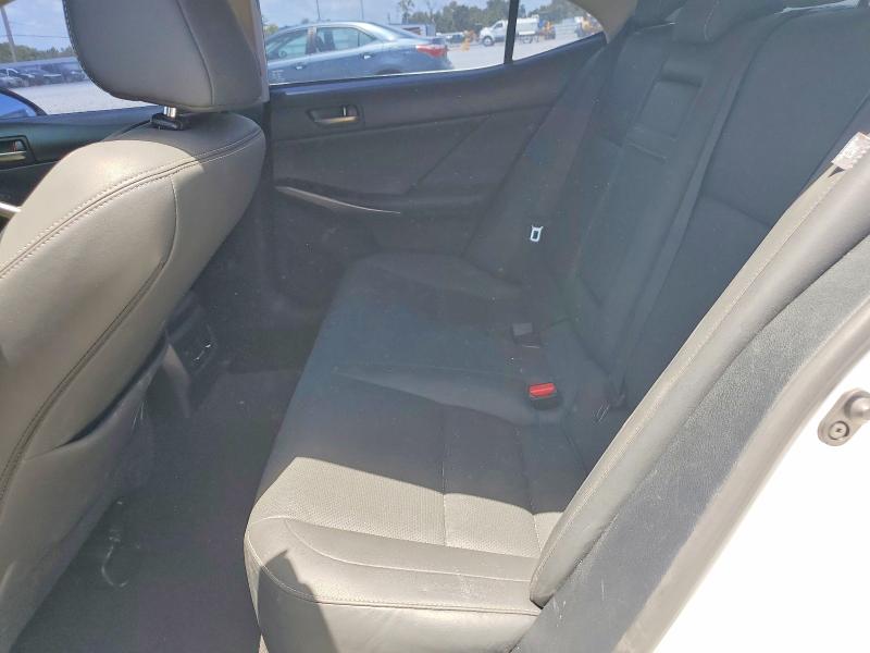 Продажа на аукционе авто 2017 Lexus Is, vin: JTHBA1D20H5053513, номер лота: 64737736