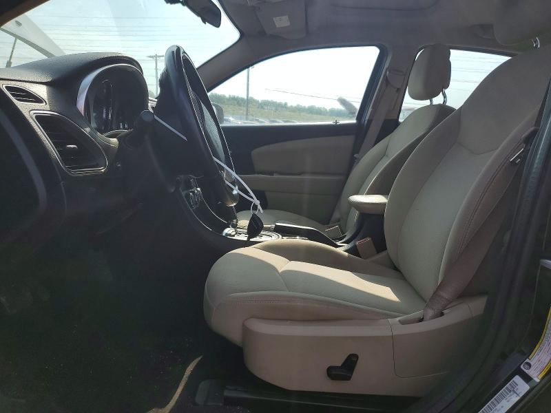 64492606 :رقم المزاد ، 1C3BC1FG5BN547348 vin ، 2011 Chrysler 200 مزاد بيع