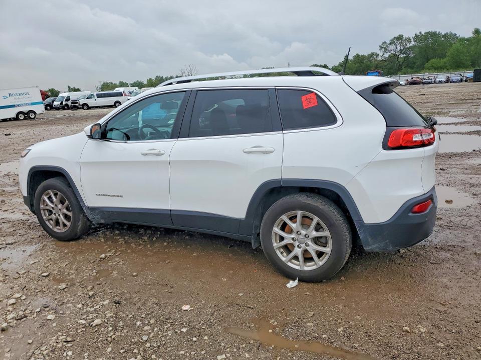 63877936 :رقم المزاد ، 1C4PJLCS5HW535084 vin ، 2017 Jeep Cherokee مزاد بيع