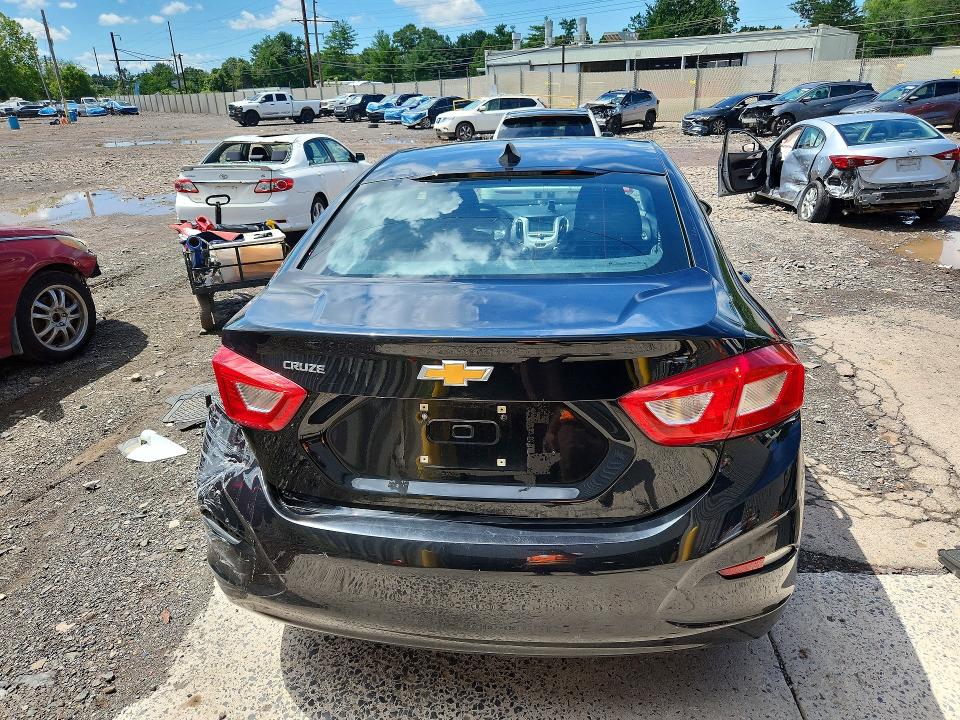 2017 Chevrolet Cruze მანქანა იყიდება აუქციონზე, vin: 1G1BC5SM6H7186815, აუქციონის ნომერი: 62598986